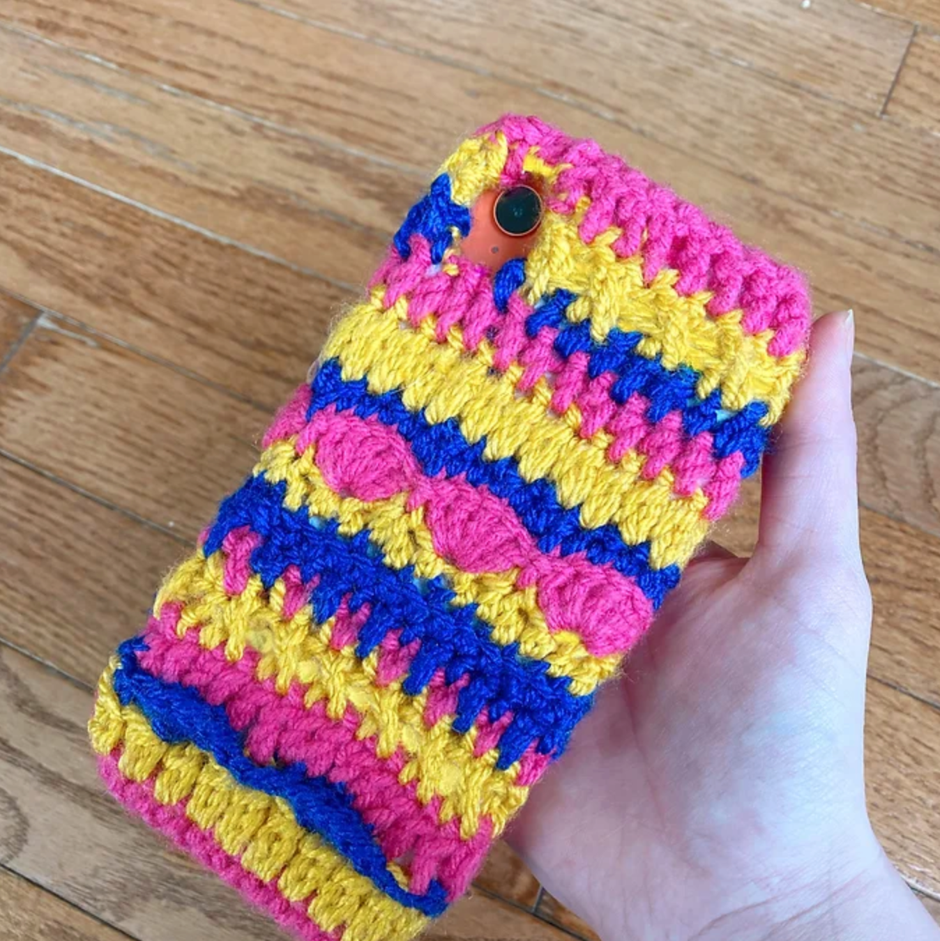 Estojo de telefone caleidoscópio padrão de crochê