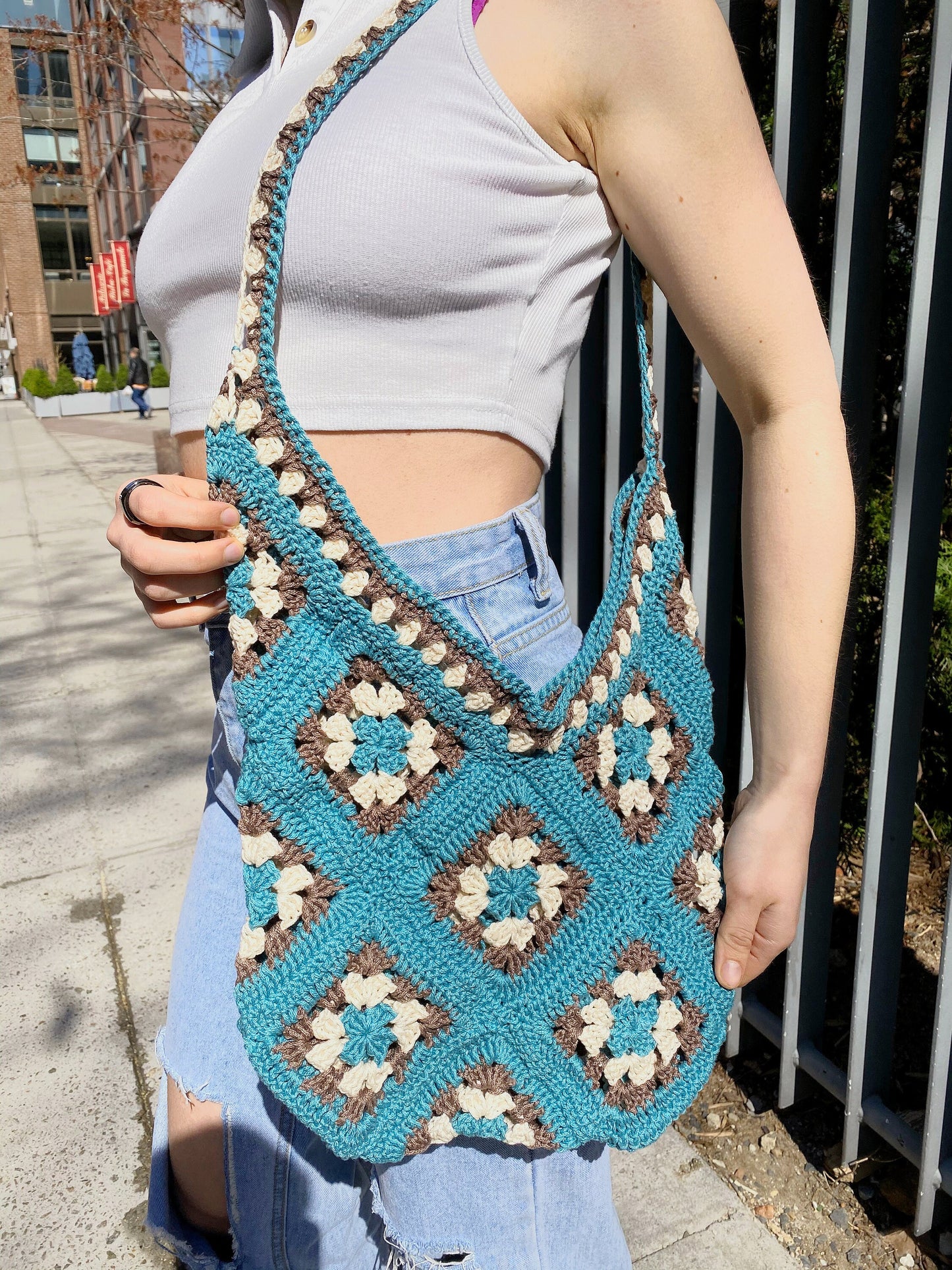 Padrão de Crochê - Bolsa Tote Quadrada Granny