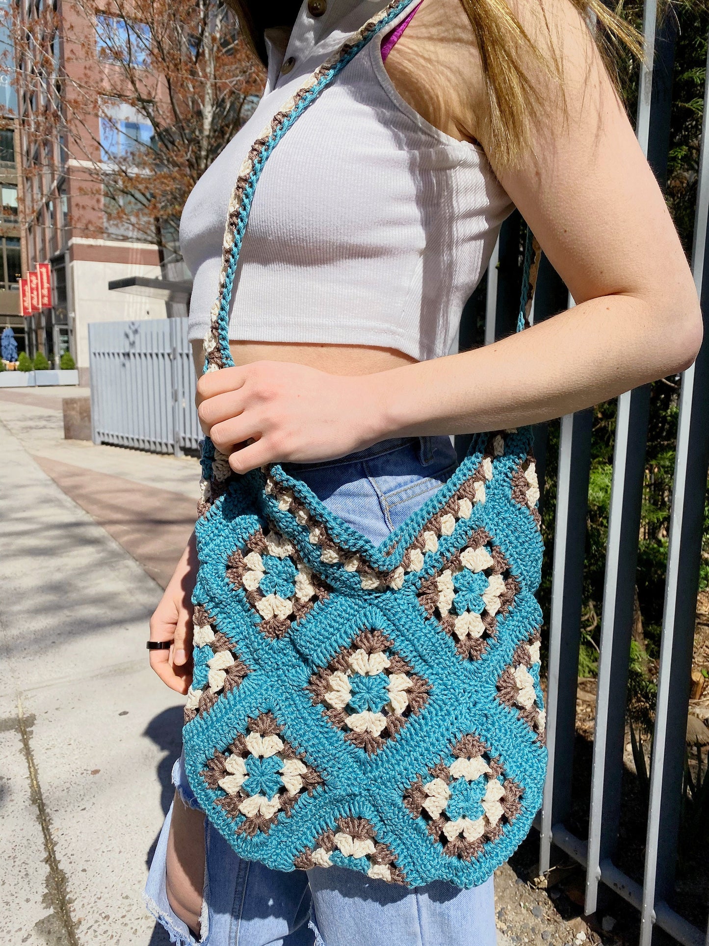 Padrão de Crochê - Bolsa Tote Quadrada Granny